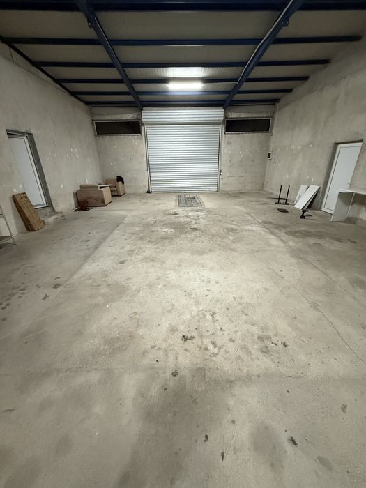 Дава се под наем Промишлена сграда в Сливен, Сини камъни - 110 кв.м за 408 € - Снимка #2