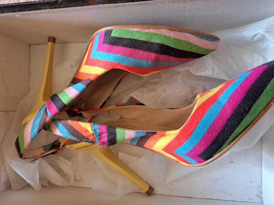 Дамски обувки на ток