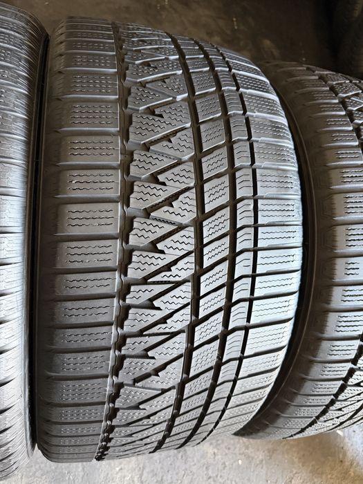 4 anvelope iarna 295/35/21 + 265/40/21 , Porsche Macan , Kumho , DOT 2021