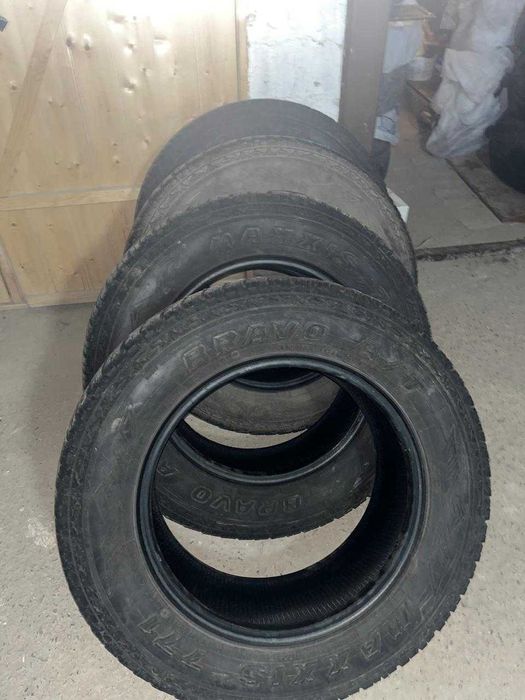 Продам шины MAXXIS RAZR AT771