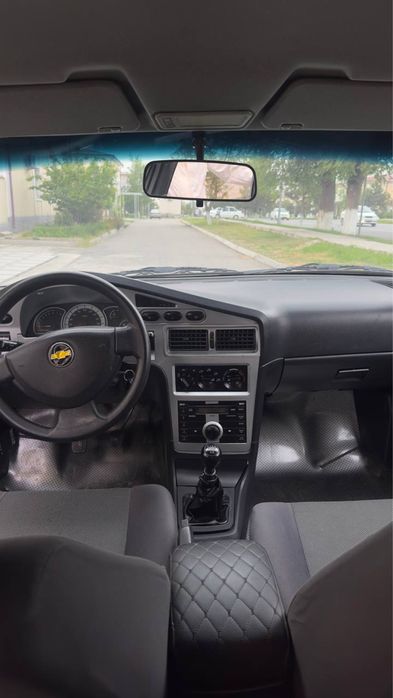 Nexia 2  1.6 avtomobili