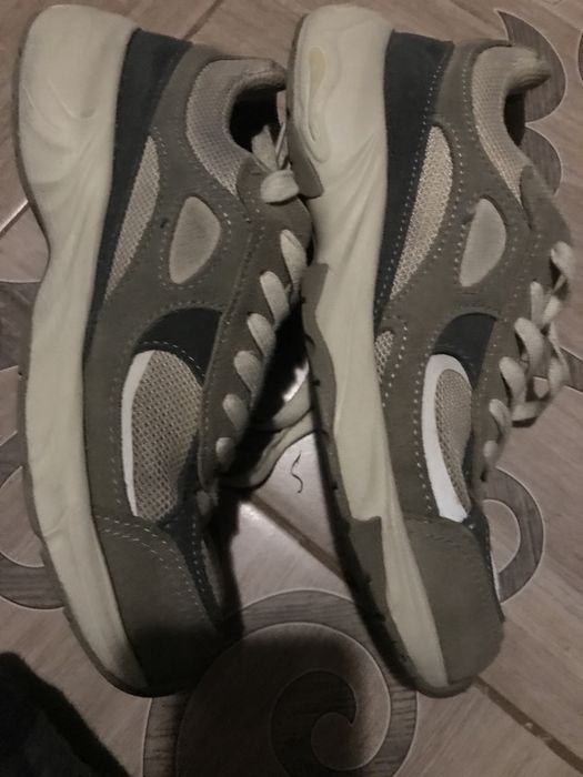 Продам кроссовки из Zara