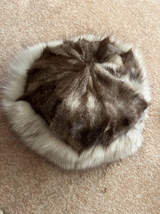 Blana vulpe ,caciula si guler!