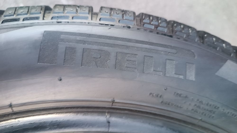 225/50/17 Pirelli