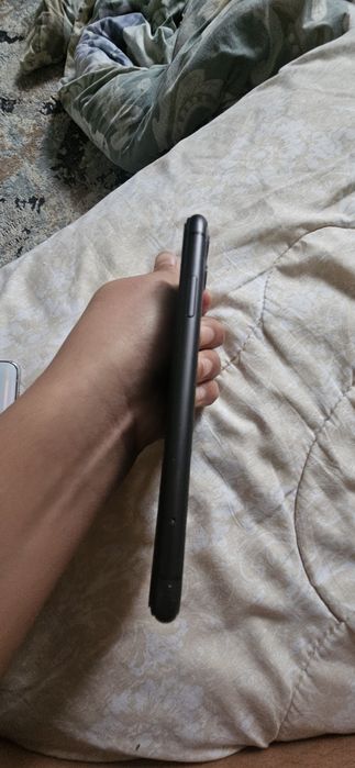 Продам Айфон 11 надо ремонт