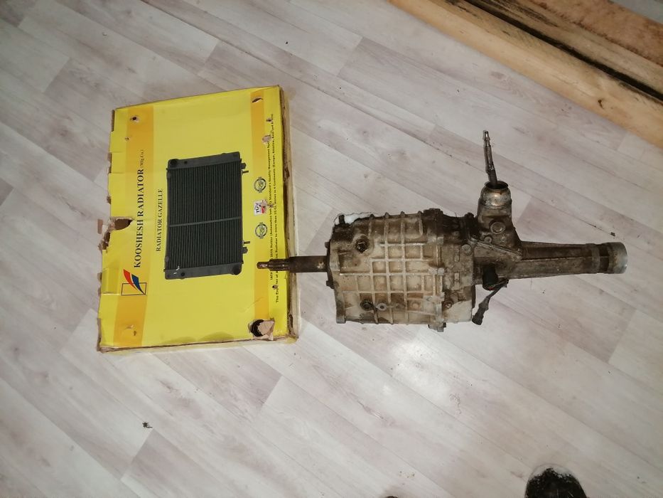 Радиатор, каропка продам