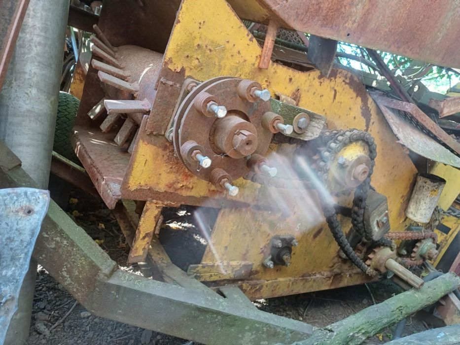 Продавам плуг и тикварка