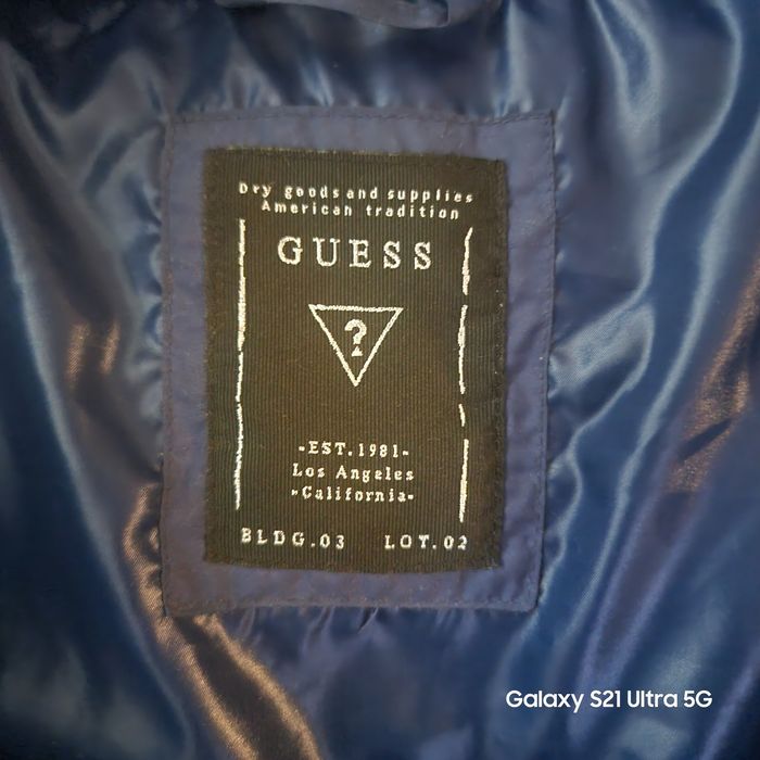 Зимно яке Guess.