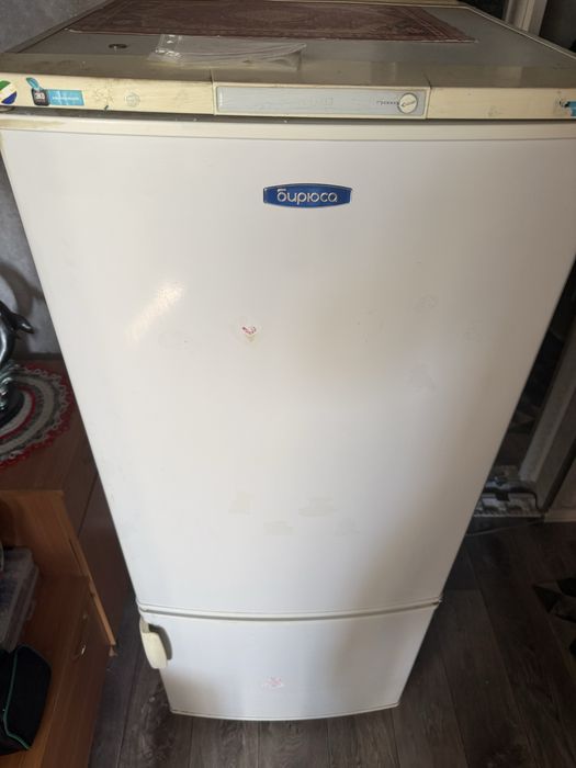 Холодильник Бирюса