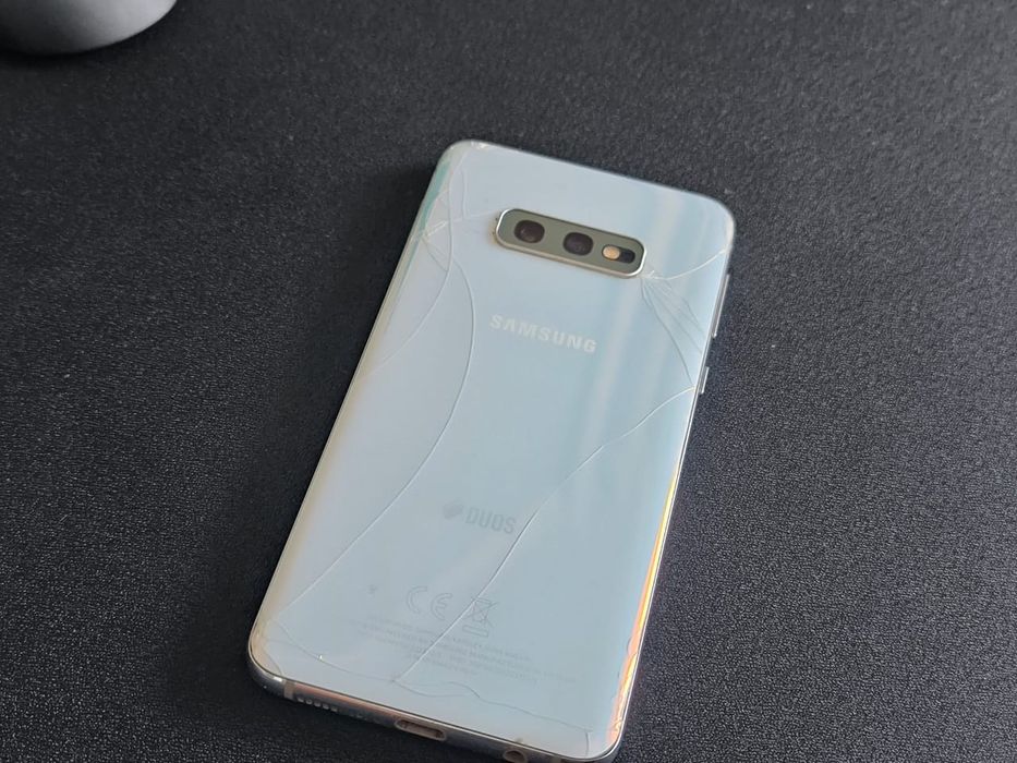 Samsung Galaxy S10e