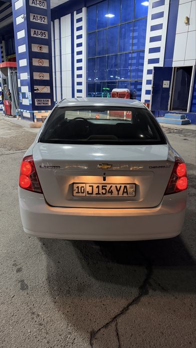 Lacetti 1.8 MT Sotiladi