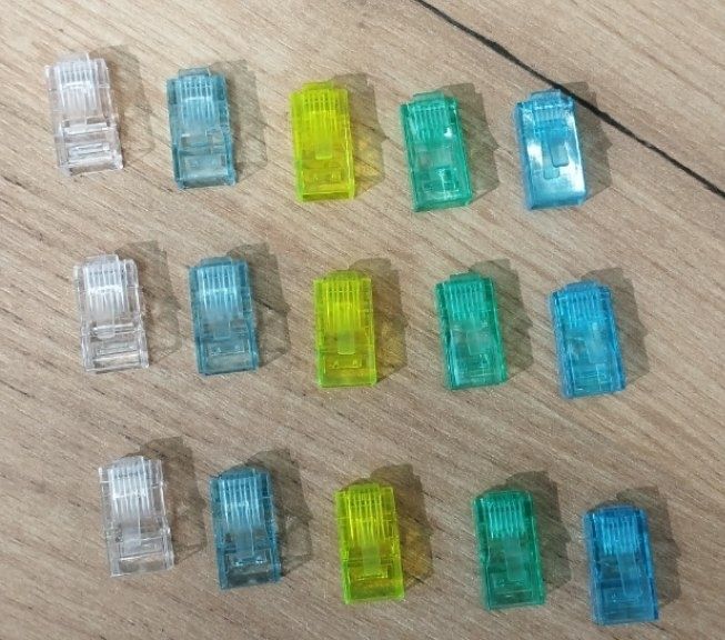 Konnektor kat 5 sotiladi