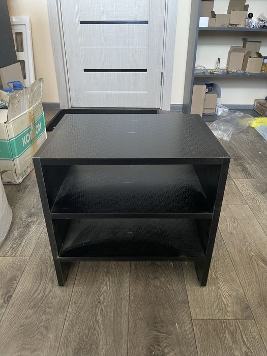 Тумбочка прикроватная