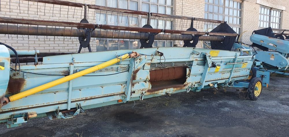 Жатка комбайна Есиль-740