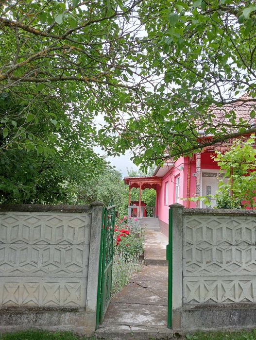Casa de vanzare - zona rurala linistita