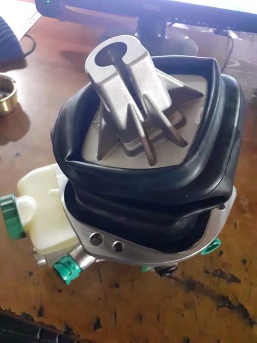 Гидрокулиса мерседес актрос.