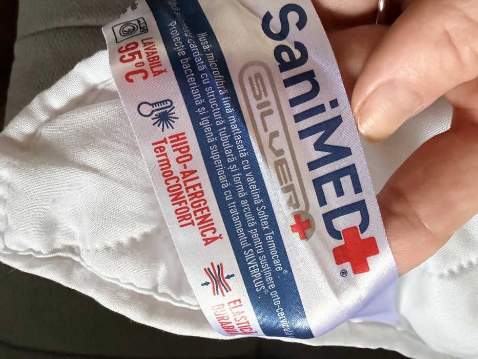 Set 2 perne: 50x70/ matlasate hipoalergenic/umplutura fibra siliconica cu tratament SilverPlus®;