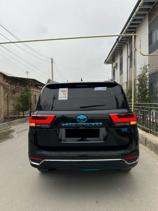 Land Cruiser 300 VX Tayota 2025-yil