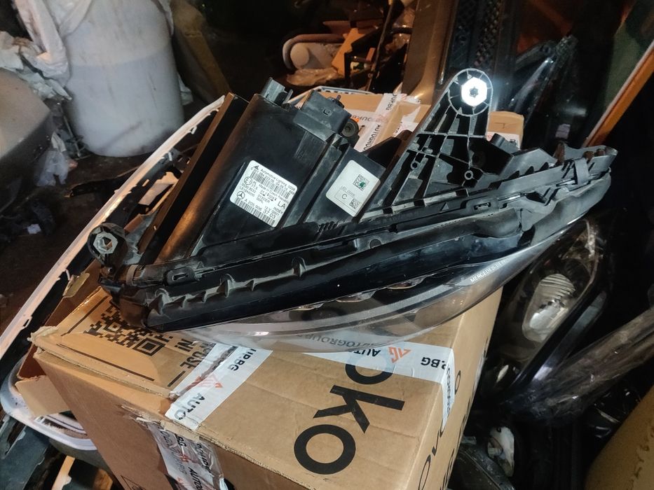 Преден Ляв Фар Led зa Mercedes W205 C--class 2014--2019