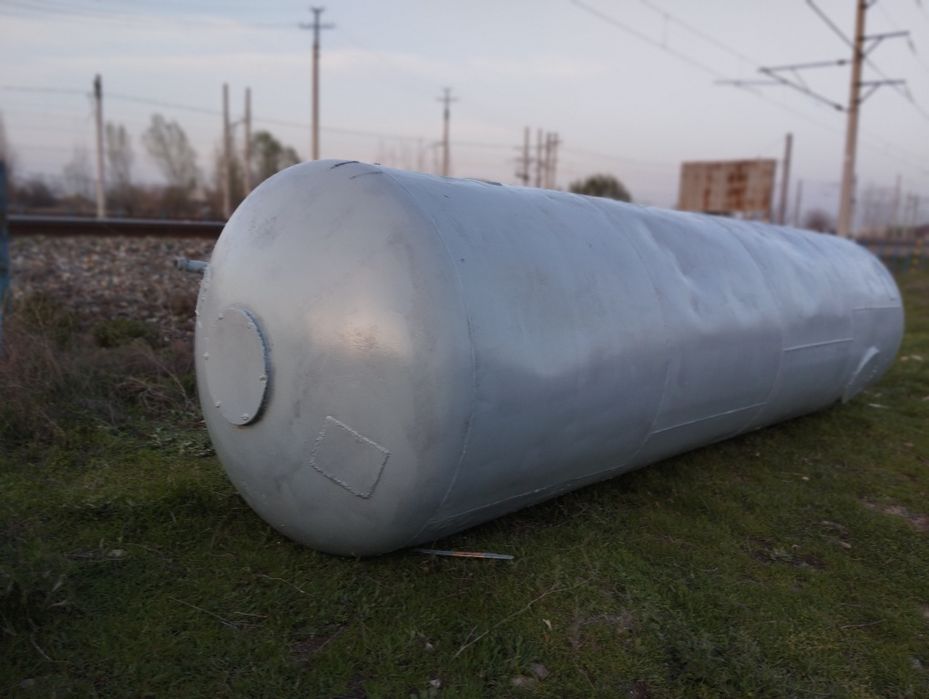 Ёмкость. Сотилади тоза сувга ишлаган 10 тоналик холати яахши