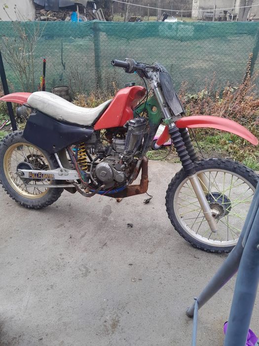 Мотори на части.