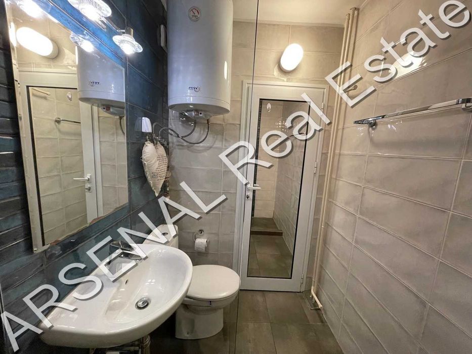 Дава се под наем Тристаен апартамент в София, Лозенец - 106 кв.м за 650 € - Снимка #8