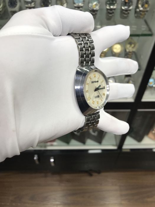 Мактайм ва луч соати сотилади