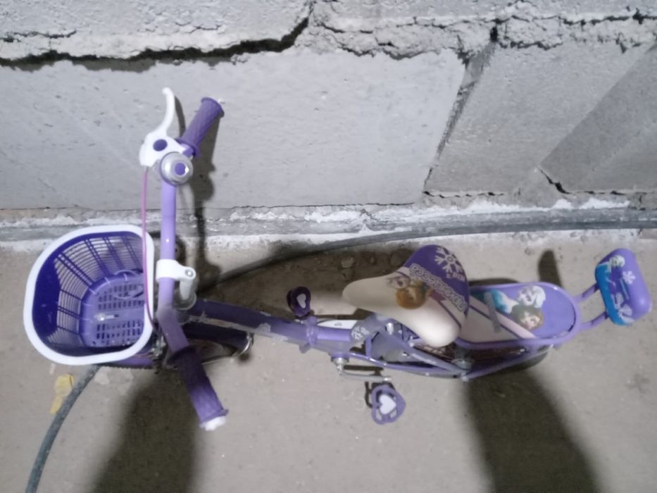 Велосипед продается для девочек