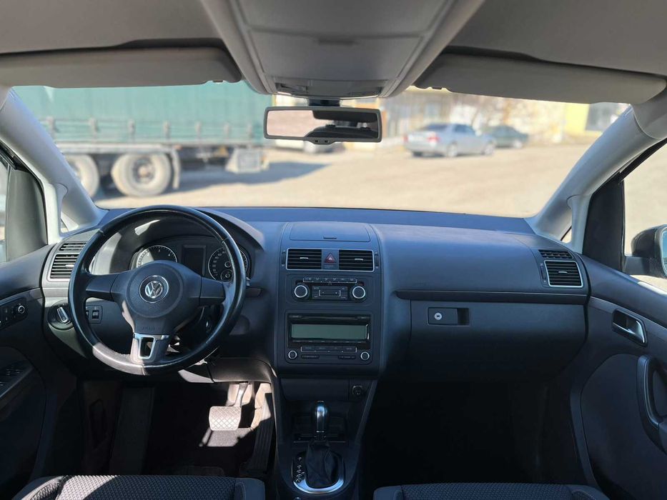 VW Touran 1.6 tdi DSG