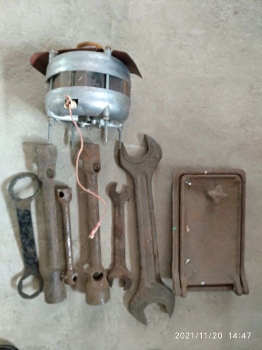 Продам ключи, дверца печная, электродвигатель