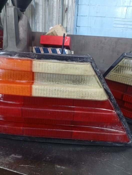 Задний плафон на Мерседес 124