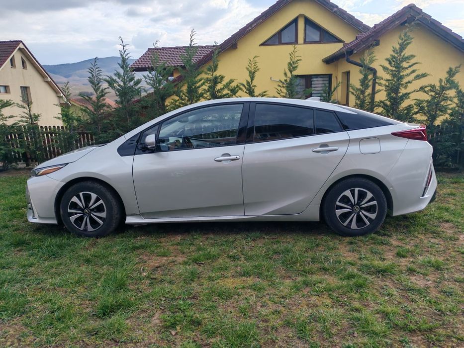 Toyota  Prius Prime PHV