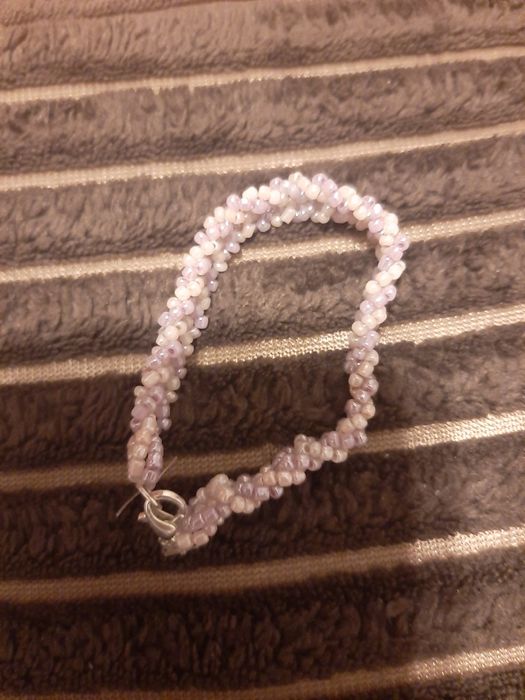 Браслет из бисера. На замке