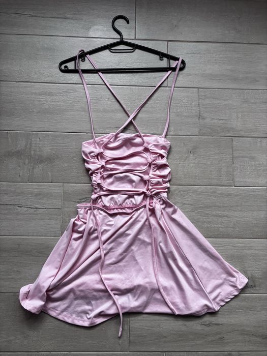 Елегантни дамски дрехи – черна и розова рокля + бяло-черна блуза