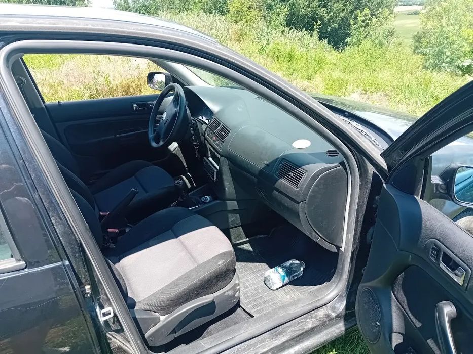 Vând golf 4 1.6 benzina