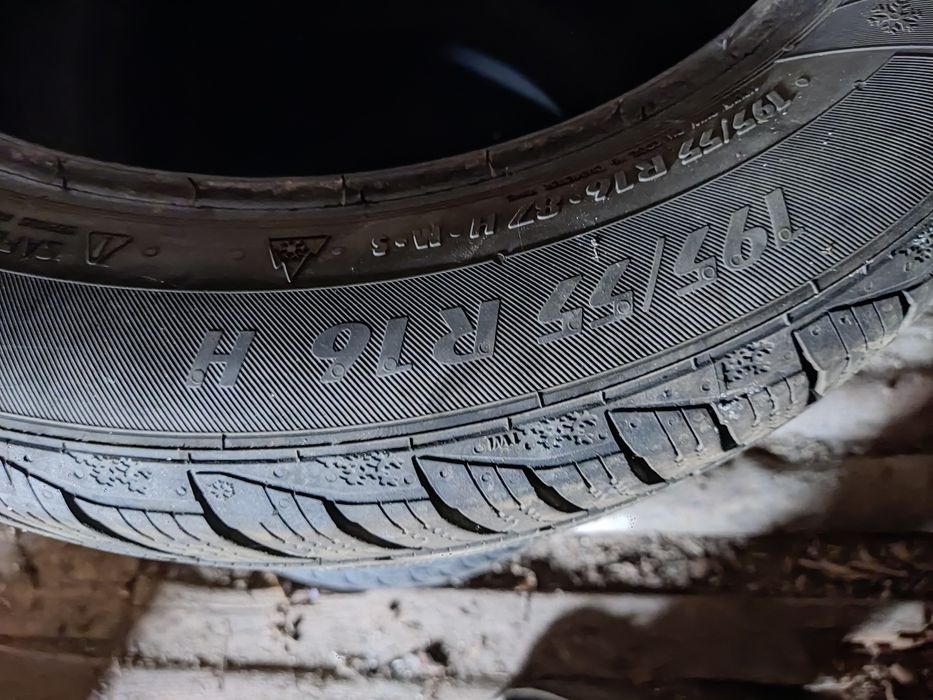 Гуми зимни 195/55/16