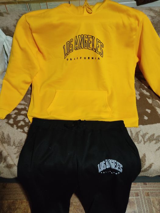 Костюм спортивный