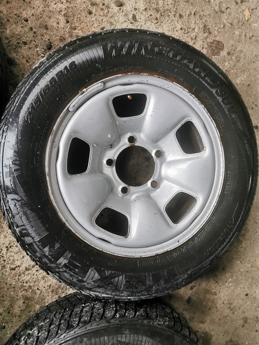Jante Suzuki Jimmy  R16