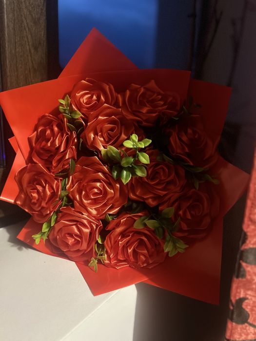 Buchet trandafiri satin