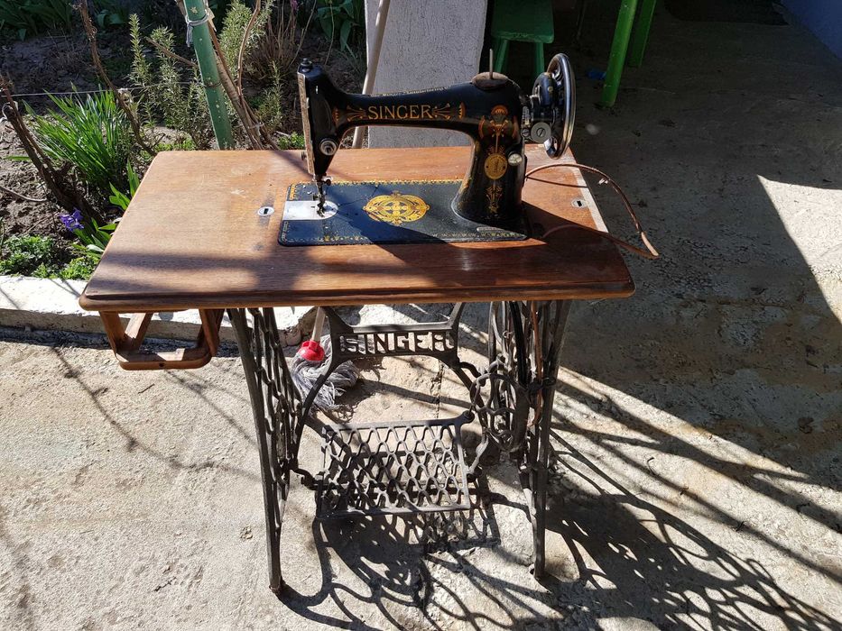Masina de cusut veche