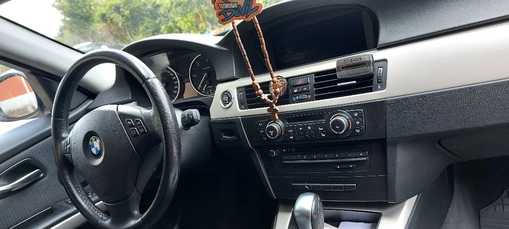 BMW SERIA 3 2009
