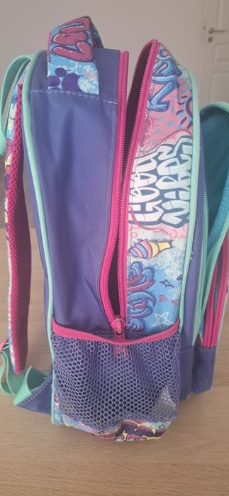 Vând ghiozdan școlar  Coral High pt copii (6-8 ani)