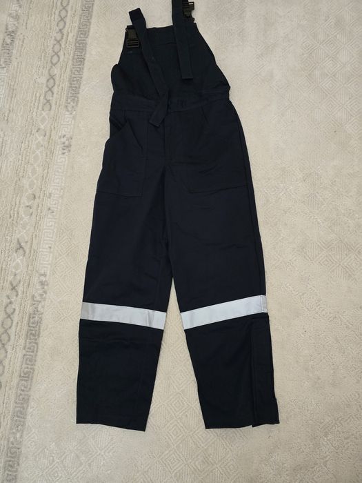 Продаётся Новая спецодежда. 48размер, рост 176