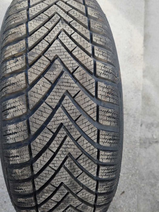 Cauciucuri All season cu jante de table 205/60/R16 pentru volvo, etc