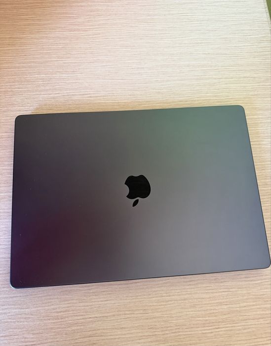 MacBook Space Black M3 Pro / 36ГБ / 512SSD / 16.2