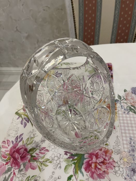 Корзина хрустальная