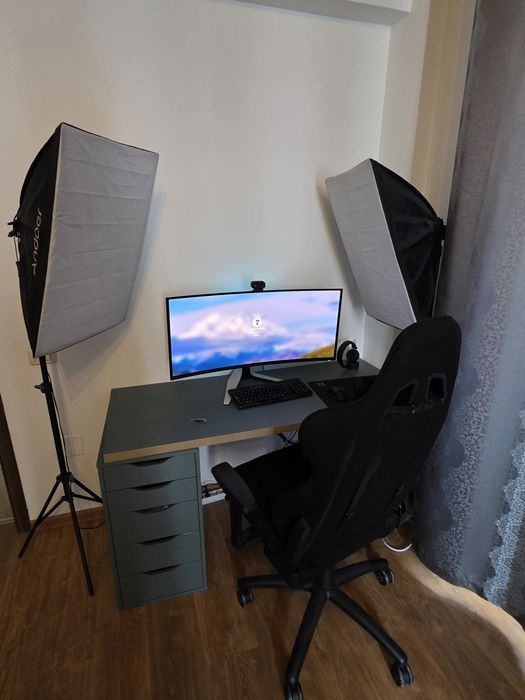 Sistem PC Gaming PC fast with 4K Display