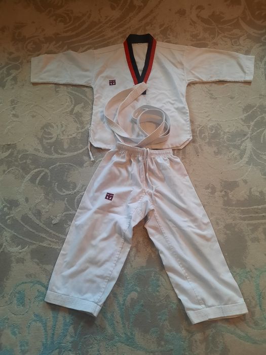 Кемано полный с шлемом таэквандо