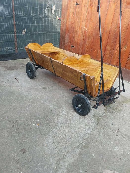 Vand căruța din imagine sau schimb  cu purcei