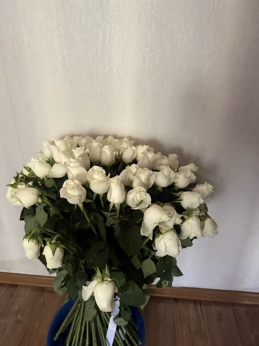 Букет из белых роз